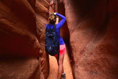 Hiking in Kanab: Walk and Photograph the incredible Wire Pass Slo