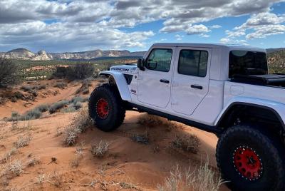 Peekaboo Slot Canyon Jeep Tour