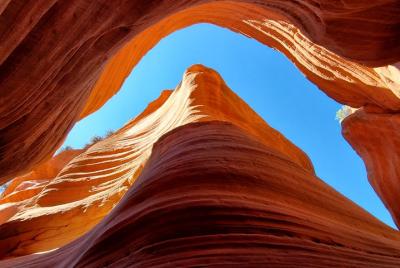 Private Peek-A-Boo slot canyon guided tours 