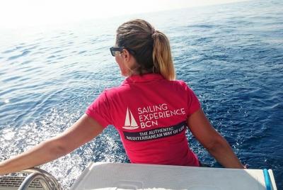 Light Brunch, Aperitif, Drinks, Snacks & Sailing Experience Barce