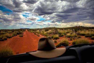 Mount Conner 4WD Small Group Tour from Ayers Rock including Dinne