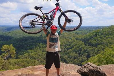 Blue Labyrinth Tour: Sydney Blue Mountains by E-Bike  Blue Labyrinth Tour: Sydney Blue Mountains by E-Bike
