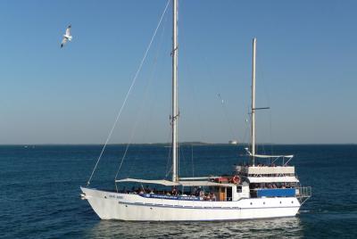 Darwin Sunset Dinner Cruise on Cape Adieu