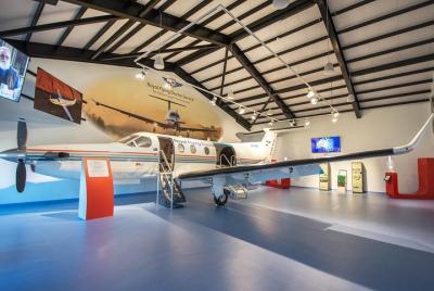 Royal Flying Doctor Service Tourist Facility: Two Iconic Territor Royal Flying Doctor Service Tourist Facility: Two Iconic Territor