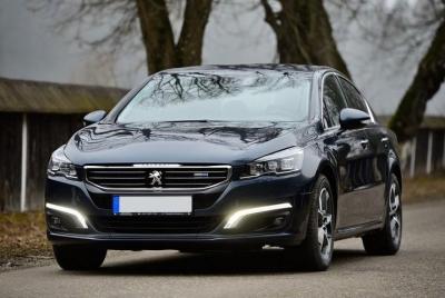 Private transfer between Airbnb rentals to ORLY airport