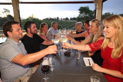 Hunter Valley: Wine, Beer & Fork Twilight Tour Hunter Valley: Wine, Beer & Fork Twilight Tour