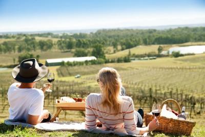 Audrey Wilkinson Vineyard: Picnic with Wine Masterclass Tasting Audrey Wilkinson Vineyard: Picnic with Wine Masterclass Tasting