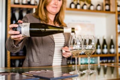 Wine Tour 4WD Tour Wine Tour 4WD Tour