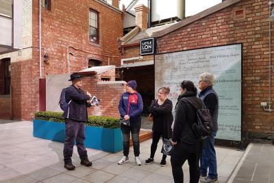 Melbourne Historical Walking Tour: Crime, Gangsters & Lolly Shops