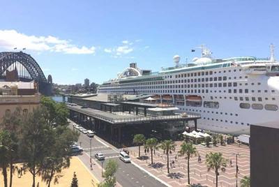 Shuttle Transfer from Sydney Airport to Cruise Ship Terminal at C