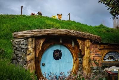 Hobbiton Movie Set,Waitomo Glowworm cave & Rotorua in a Small Gro Hobbiton Movie Set,Waitomo Glowworm cave & Rotorua in a Small Gro