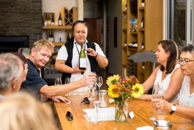 Full-Day Marlborough Scenic and Wine Tour from Blenheim Full-Day Marlborough Scenic and Wine Tour from Blenheim