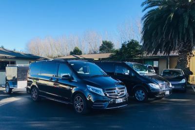 Exec. Minivan Transfer (Hotel/Residence to Airport 1-5 Passengers Exec. Minivan Transfer (Hotel/Residence to Airport 1-5 Passengers
