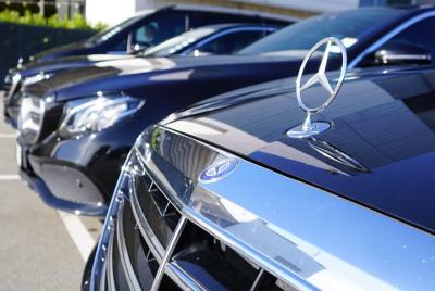 Executive Sedan Airport Transfer (Pickup Hotel / Residence to Air Executive Sedan Airport Transfer (Pickup Hotel / Residence to Air