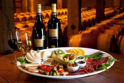 Napier Gourmet Luncheon including Afternoon Wine Tour  Napier Gourmet Luncheon including Afternoon Wine Tour