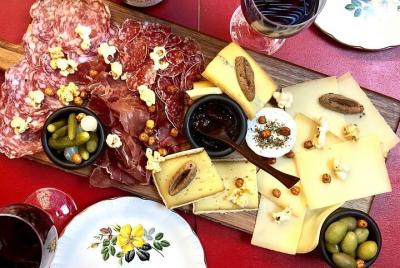 Small-Group Walking Food Tour in Aix-en-Provence Small-Group Walking Food Tour in Aix-en-Provence