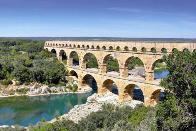 Nimes, Uzes & Pont du Gard Small Group Half-Day Tour from Avignon Nimes, Uzes & Pont du Gard Small Group Half-Day Tour from Avignon
