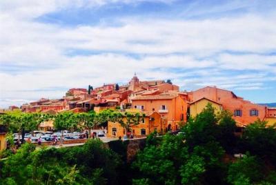 Full-Day Luberon Villages Tour from Avignon