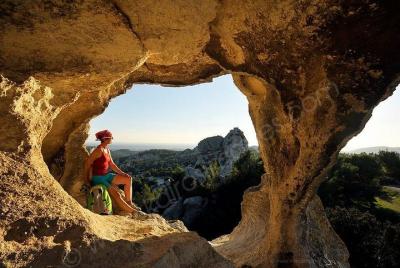 Private Guided Walking Tour in the Alpilles Mountains Including Les Baux de Provence from Avignon