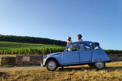 Private tour in 2CV with cellar visit and tasting from Beaune - 3H Private tour in 2CV with cellar visit and tasting from Beaune - 3H