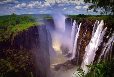 Full Day Victoria Falls incl lunch and Devils Pool 10h ZIMBABWEAN & ZAMBIAN SIDE Full Day Victoria Falls incl lunch and Devils Pool 10h ZIMBABWEAN & ZAMBIAN SIDE