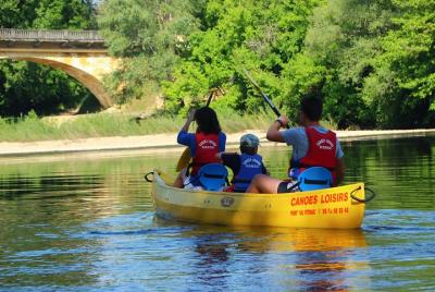 The Dordogne valley by canoe The Dordogne valley by canoe