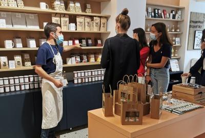 2-3 hour gourmet pedestrian tour in the center of Biarritz 2-3 hour gourmet pedestrian tour in the center of Biarritz