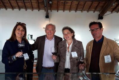 Bordeaux Médoc Region Private Wine Lovers Tour with Chateau Visits & Tastings Bordeaux Médoc Region Private Wine Lovers Tour with Chateau Visits & Tastings