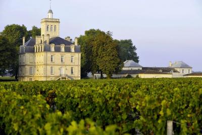 Private Full Day Winery Tour from Bordeaux with Hotel pick up & drop off Private Full Day Winery Tour from Bordeaux with Hotel pick up & drop off