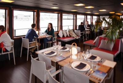 Bordeaux Garonne River Lunch Cruise with Welcome Aperitif Bordeaux Garonne River Lunch Cruise with Welcome Aperitif