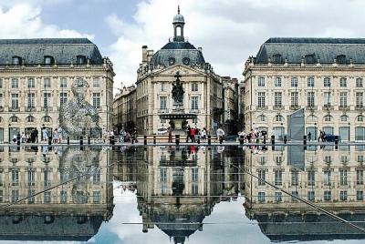 Centre of Bordeaux: Explore over 2,000 years of history on an audio tour Centre of Bordeaux: Explore over 2,000 years of history on an audio tour