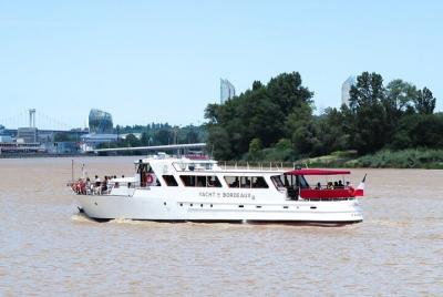 Brunch and cruise on the Garonne in Bordeaux Brunch and cruise on the Garonne in Bordeaux