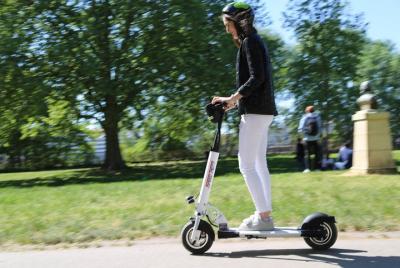 1-Hour Bordeaux Electric Scooter Tour 1-Hour Bordeaux Electric Scooter Tour