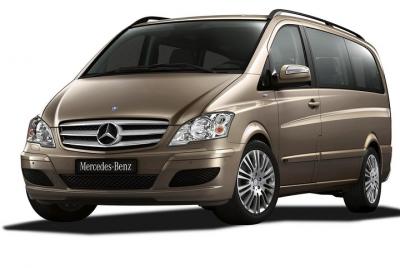 Arrival Private Transfer Bordeaux Airport BOD to Bordeaux City by Minivan