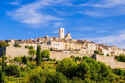 Provence Countryside Tour: Grasse / Gourdon / Tourettes sur Loup  Provence Countryside Tour: Grasse / Gourdon / Tourettes sur Loup