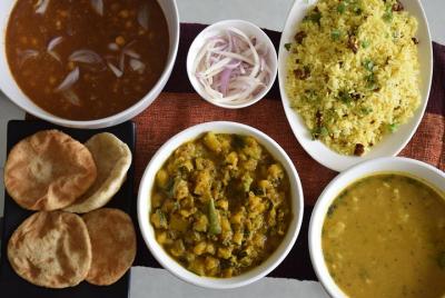 Learn to Cook Homely Indian Food from a Local in Mumbai Learn to Cook Homely Indian Food from a Local in Mumbai
