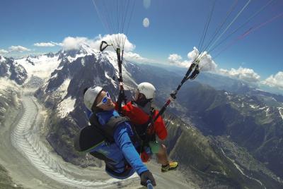 Paragliding Tandem Flight over the Alps in Chamonix Paragliding Tandem Flight over the Alps in Chamonix