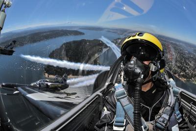 Exceptional Flight In Hunting Patrol With The Breitling Jet Team! Exceptional Flight In Hunting Patrol With The Breitling Jet Team!