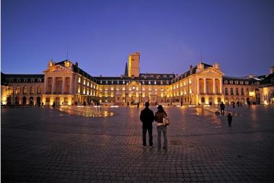 SIGHTJOGGING in the historic center of DIJON classified by UNESCO