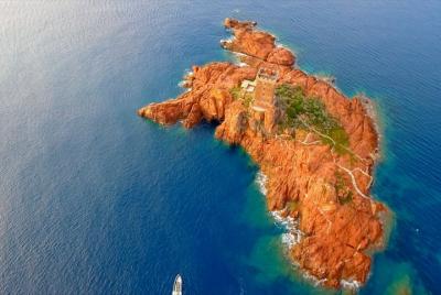 Departure from Fréjus: Estérel, Calanques and red rocks Departure from Fréjus: Estérel, Calanques and red rocks