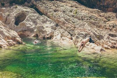 Full-Day Private Hike to Aragon and Falls of Bierge