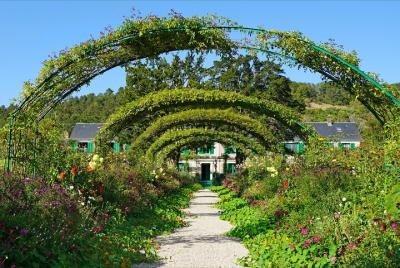 Monet’s Giverny Village and Charming Gardens from Le Havre/Rouen Monet’s Giverny Village and Charming Gardens from Le Havre/Rouen
