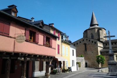 Discovering charming villages and landscapes around Lourdes