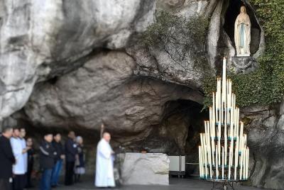 Private guided tours of Lourdes