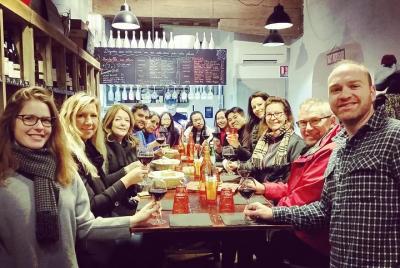 Lyon Old Town Half-Day Walking Food Tour with Local Specialties T Lyon Old Town Half-Day Walking Food Tour with Local Specialties T