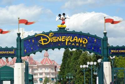 Private Transfer from Disneyland Paris to Paris City by Business Car Private Transfer from Disneyland Paris to Paris City by Business Car