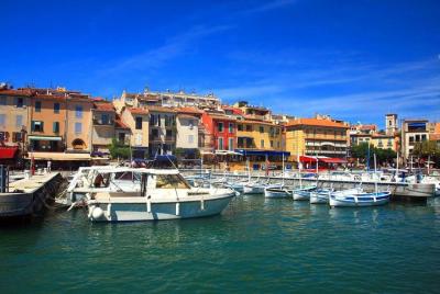 Private Tour: Aix-en-Provence and Cassis Day Trip from Marseille Private Tour: Aix-en-Provence and Cassis Day Trip from Marseille