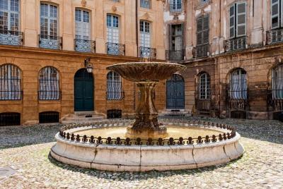 Private Tour: Aix-en-Provence and South Luberon Day Trip from Marseille Private Tour: Aix-en-Provence and South Luberon Day Trip from Marseille