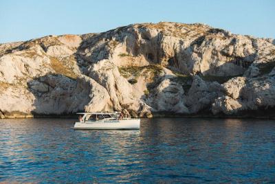 Day ecological cruise in the creeks from Marseille Day ecological cruise in the creeks from Marseille