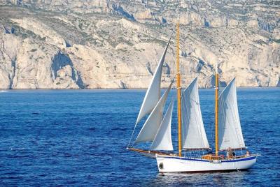 Sailing day in the heart of the Calanques Sailing day in the heart of the Calanques